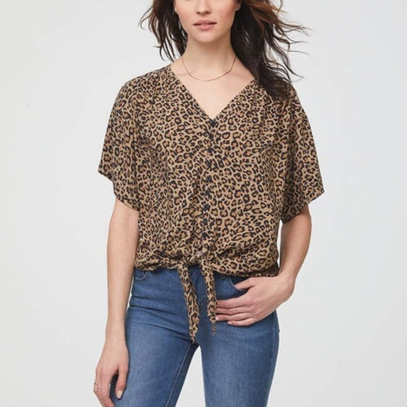 Beachlunchlounge Kada Leopard Print Tie Front Top - Picture 2 of 8